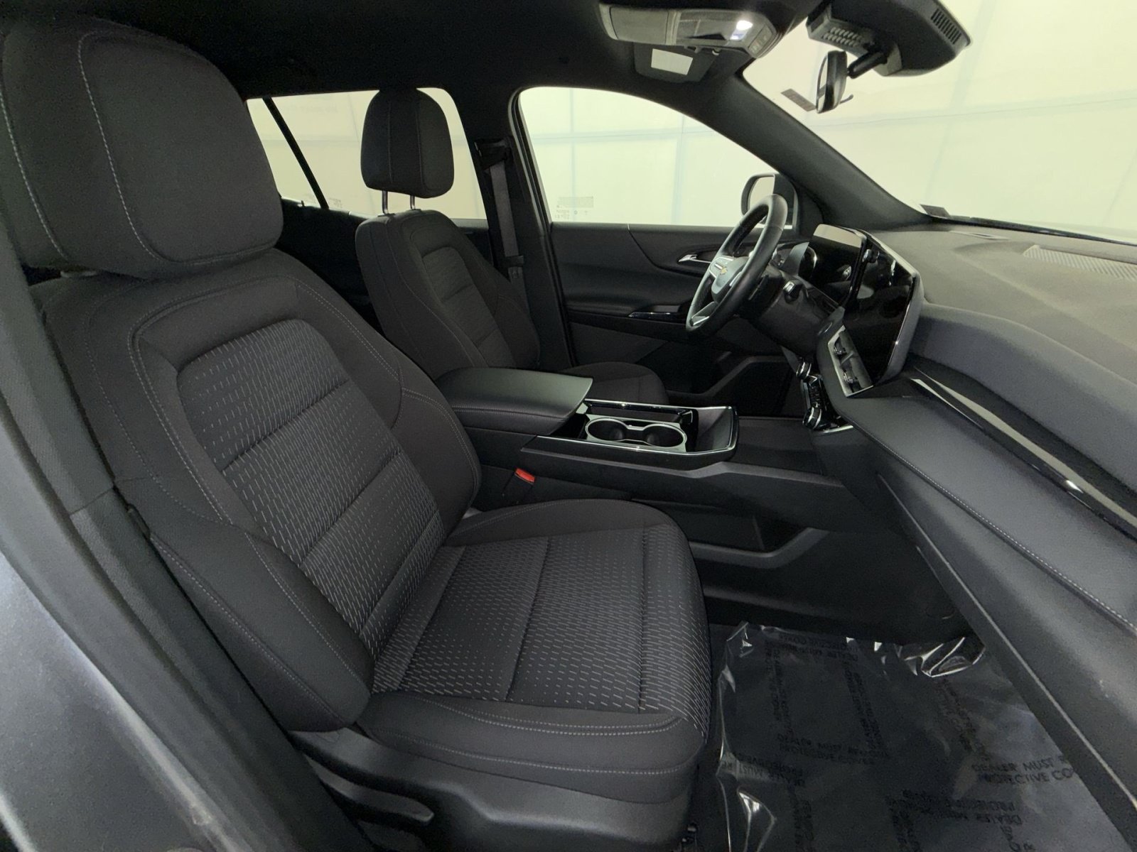Used 2025 Chevrolet Equinox LT FWD image 26