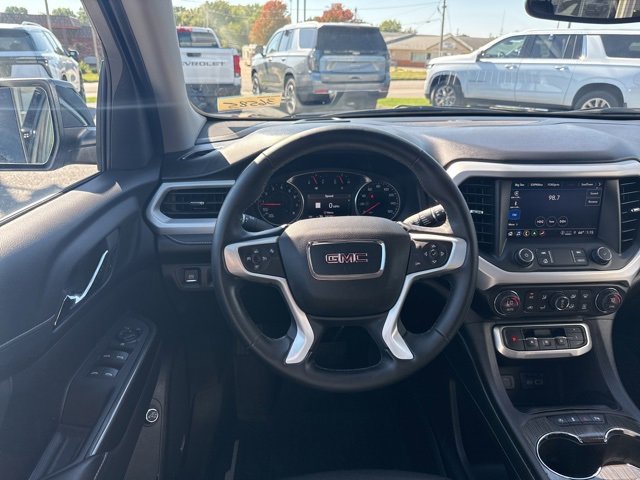 Used 2023 GMC Acadia SLT w/ LPO, Floor Liner Package image 3