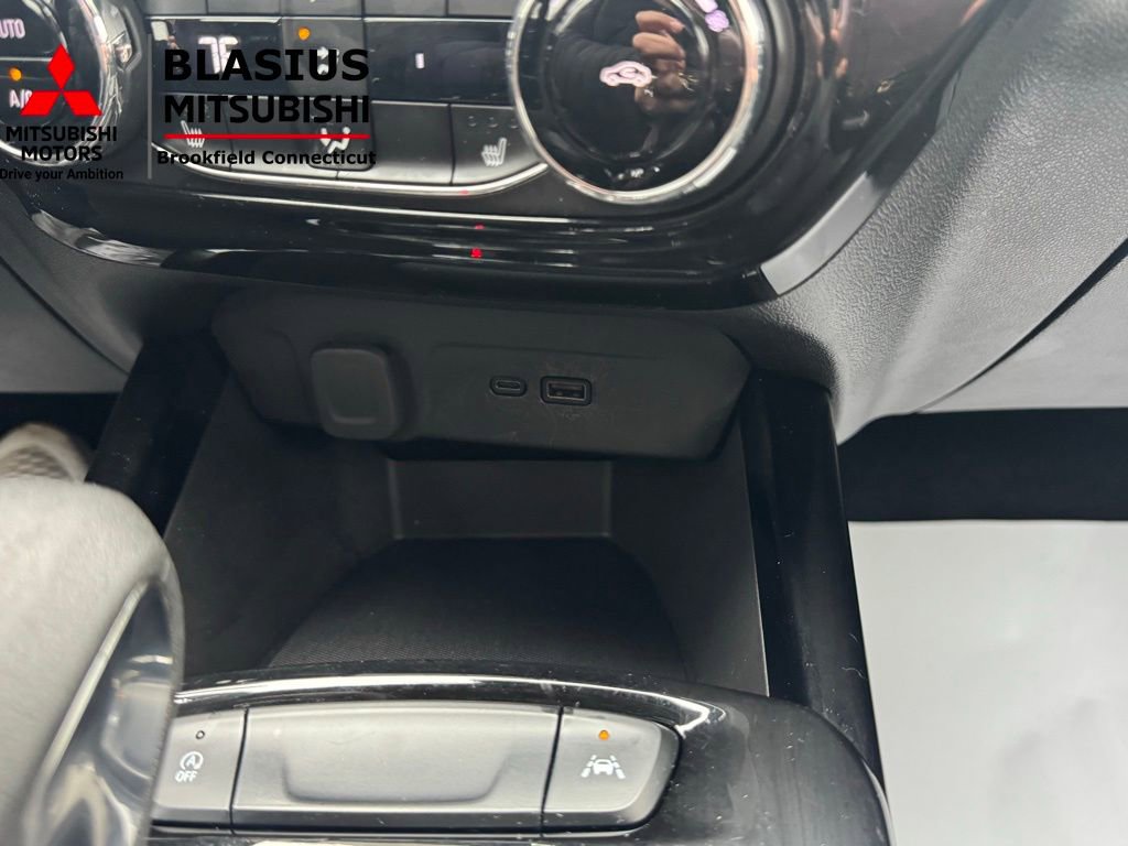 Used 2024 Chevrolet Trax RS image 26