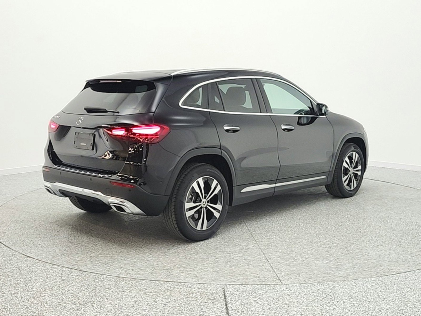 Certified 2025 Mercedes-Benz GLA 250 image 3