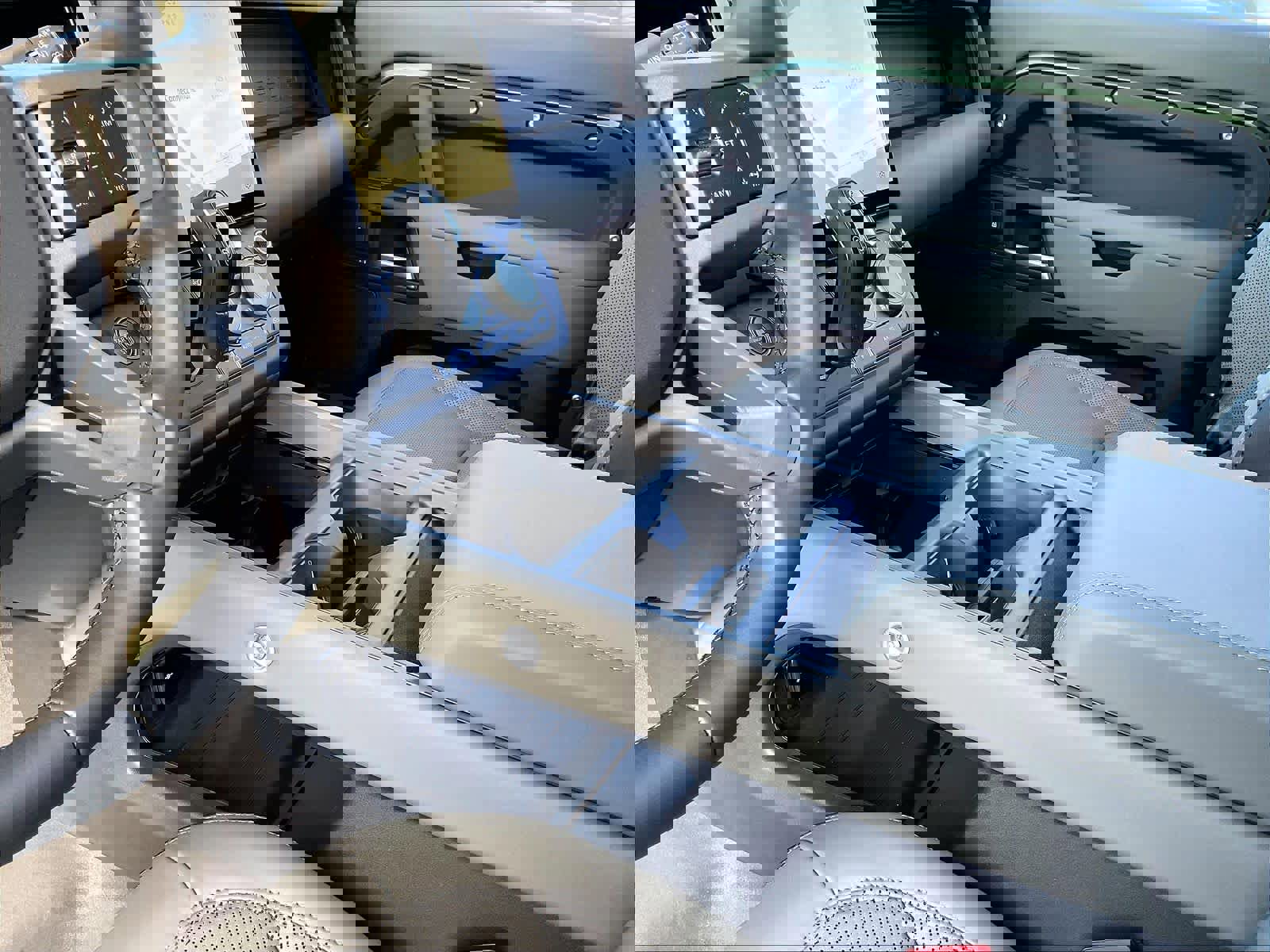 New 2026 Land Rover Defender 110 S image 10