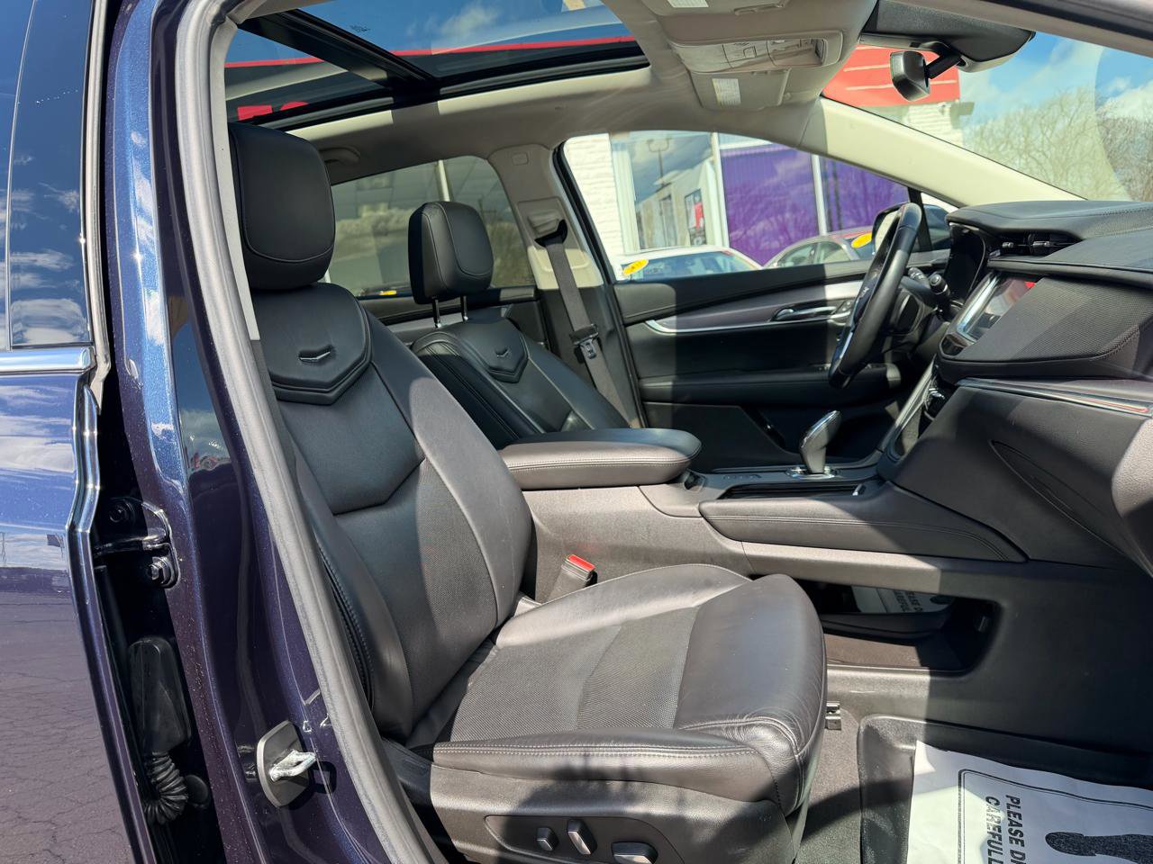 Used 2017 Cadillac XT5 Luxury image 15