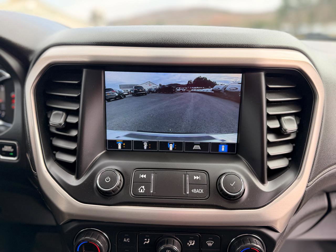 Used 2021 GMC Acadia Denali w/ GMC Pro Grade Package image 37
