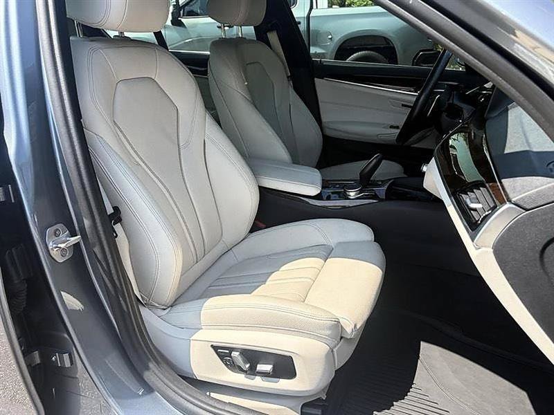 Used 2017 BMW 530i RWD image 33