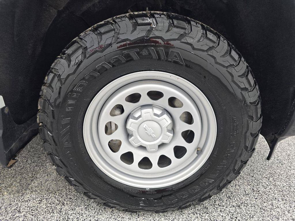 Used 2023 Chevrolet Silverado 1500 W/T AWD/4WD image 29