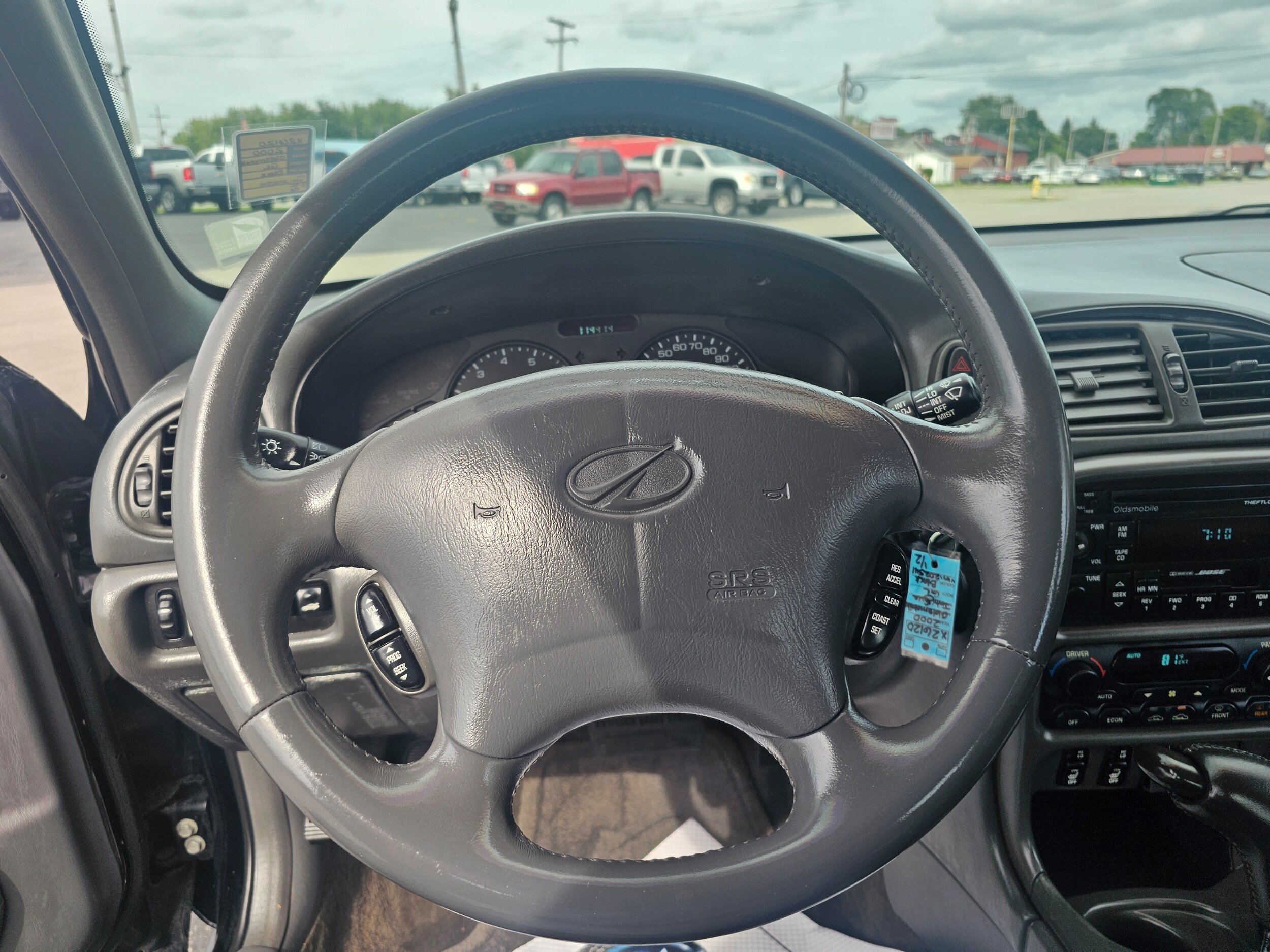 Used 2000 Oldsmobile Intrigue GL FWD image 13