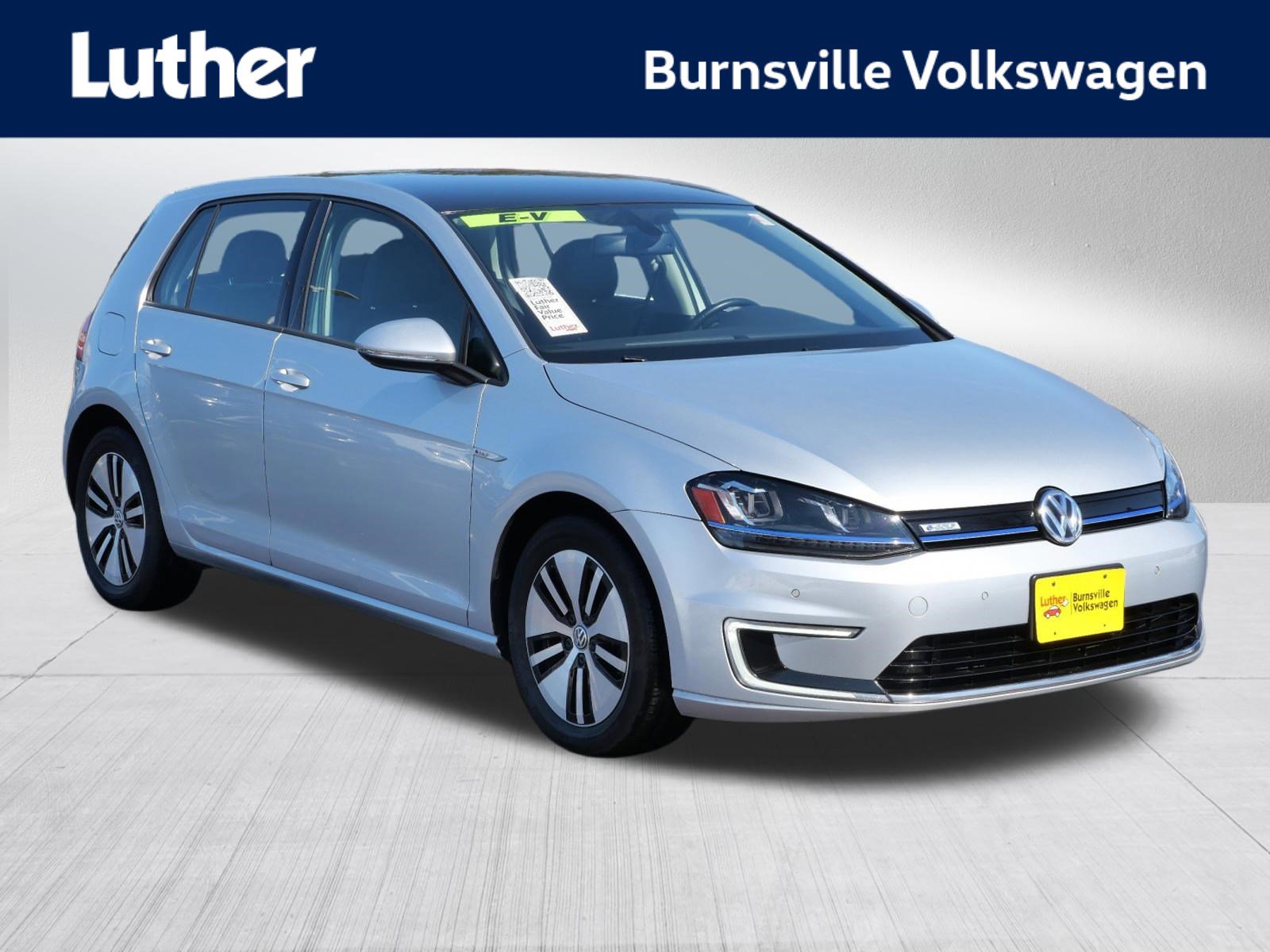 Used 2015 Volkswagen e-Golf SEL Premium image 1