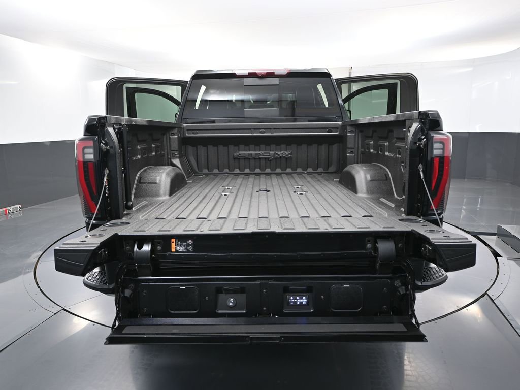 Used 2024 GMC Sierra 2500 AT4X image 44