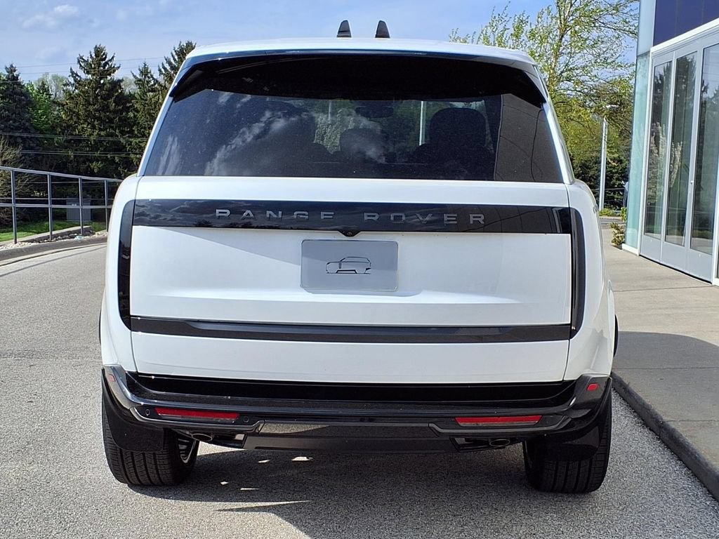 New 2026 Land Rover Range Rover Long Wheelbase SE AWD/4WD image 4