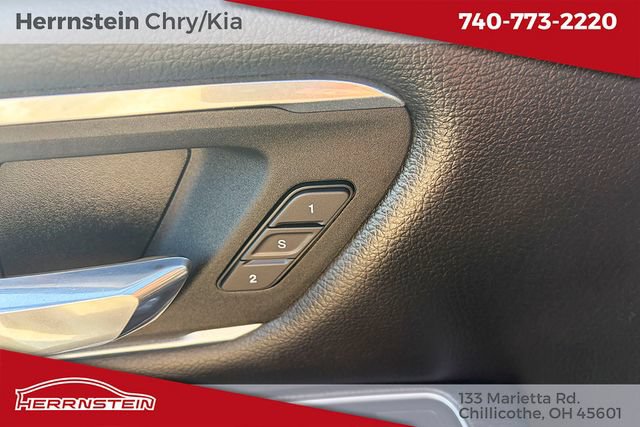 Used 2023 RAM 1500 Laramie AWD/4WD image 16