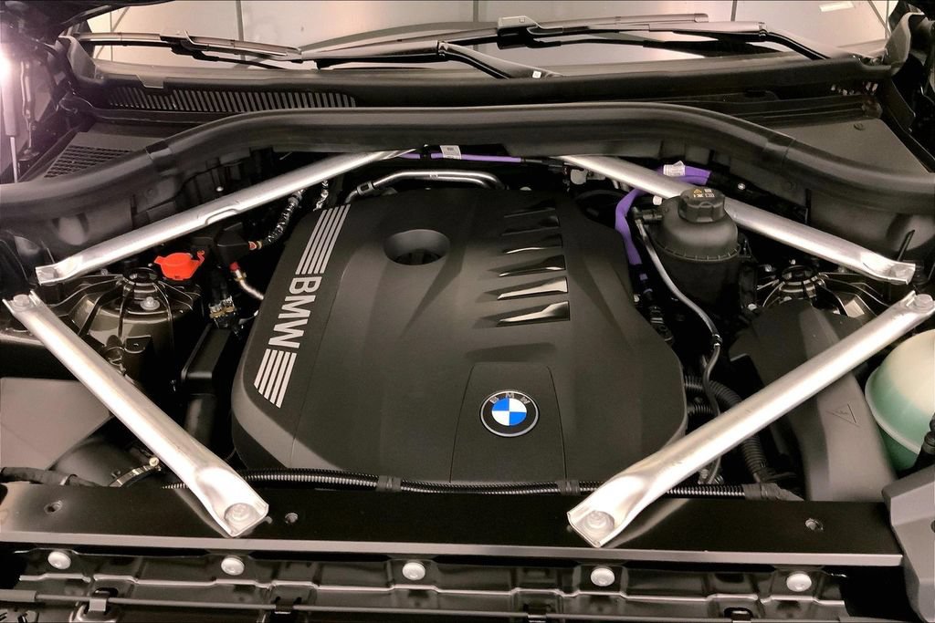 New 2026 BMW X5 xDrive40i w/ Climate Comfort Package AWD/4WD image 8