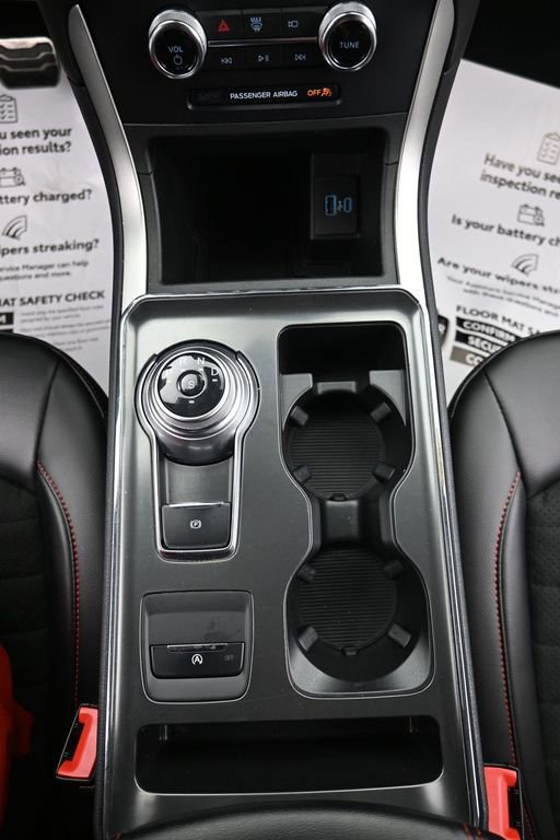 Used 2024 Ford Edge ST-Line image 23