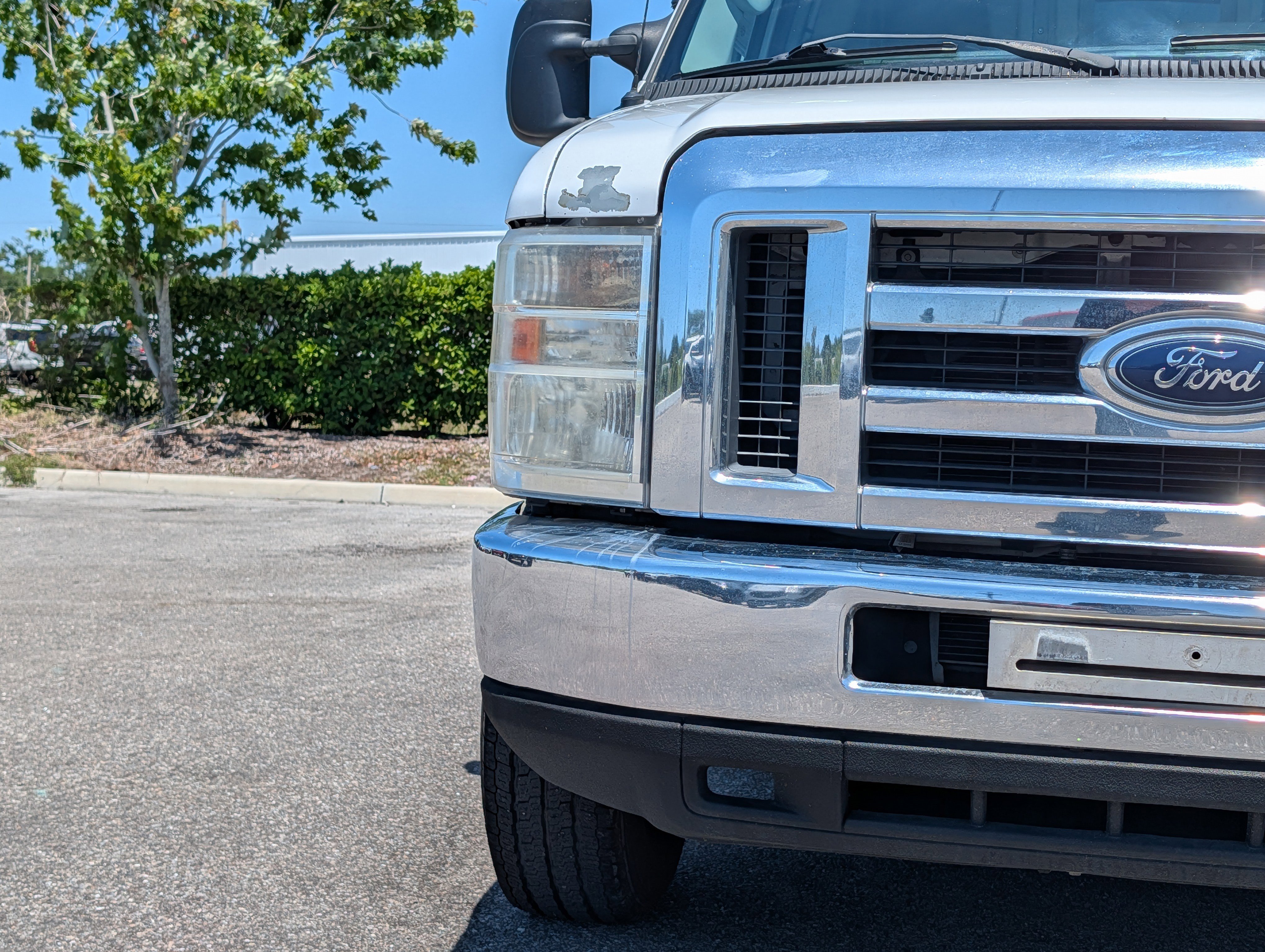 Used 2017 Ford E-350 and Econoline 350 Super Duty w/ Power Windows & Locks Group RWD image 9