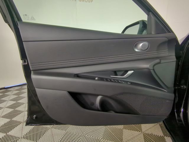 New 2026 Hyundai Elantra Limited image 30