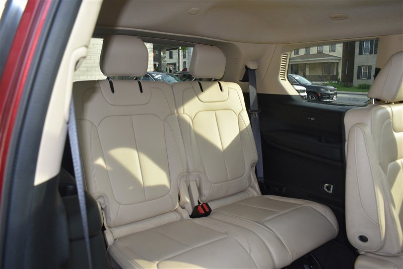Used 2022 Jeep Grand Cherokee L Limited AWD/4WD image 40