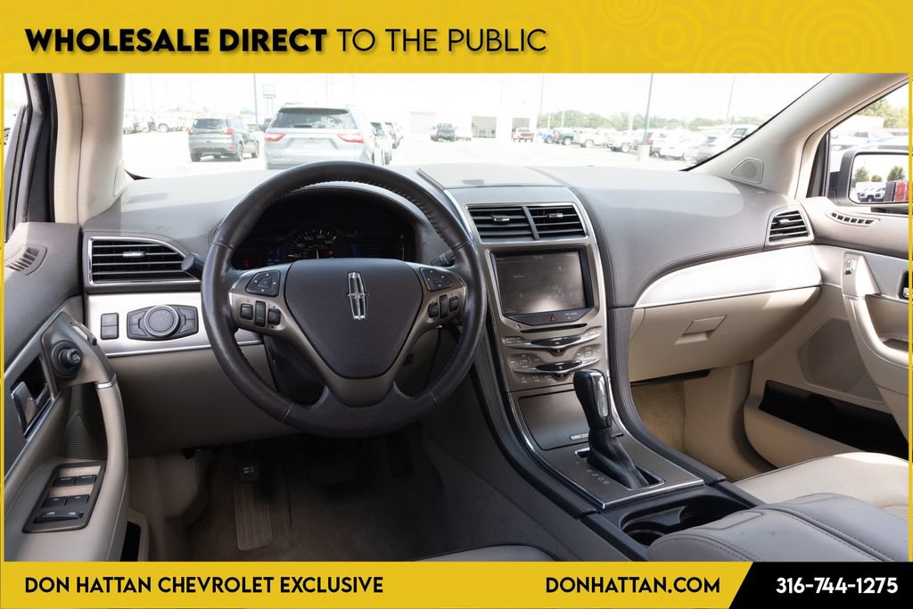 Used 2013 Lincoln MKX FWD image 17
