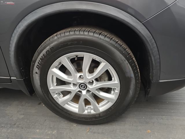 Used 2020 Nissan Rogue SV image 12