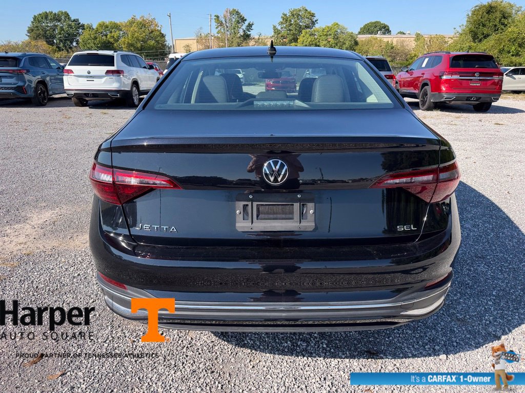 Used 2023 Volkswagen Jetta SEL FWD image 4