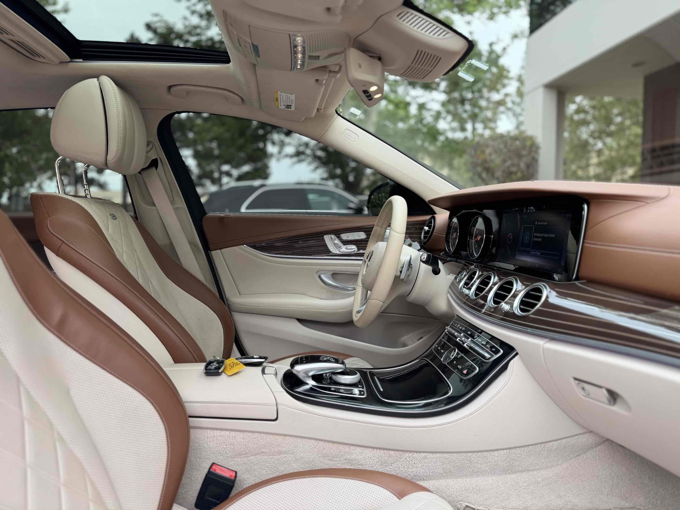 Used 2017 Mercedes-Benz E 300 image 9