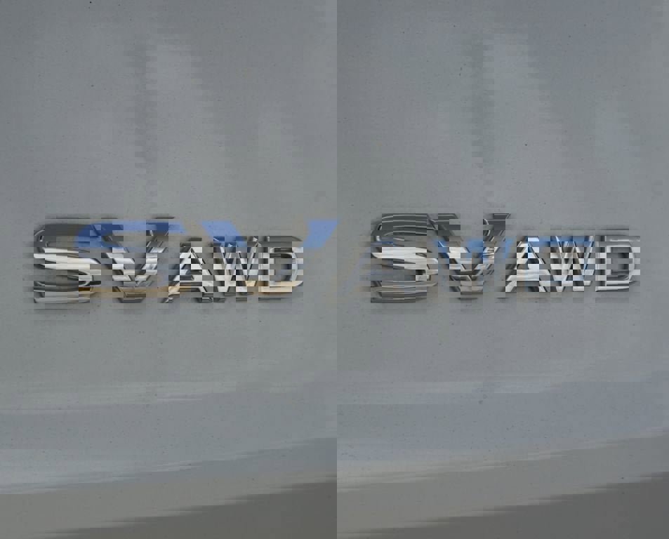 Used 2023 Nissan Rogue SV image 17