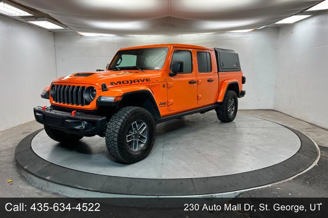 Used 2025 Jeep Gladiator Mojave image 1