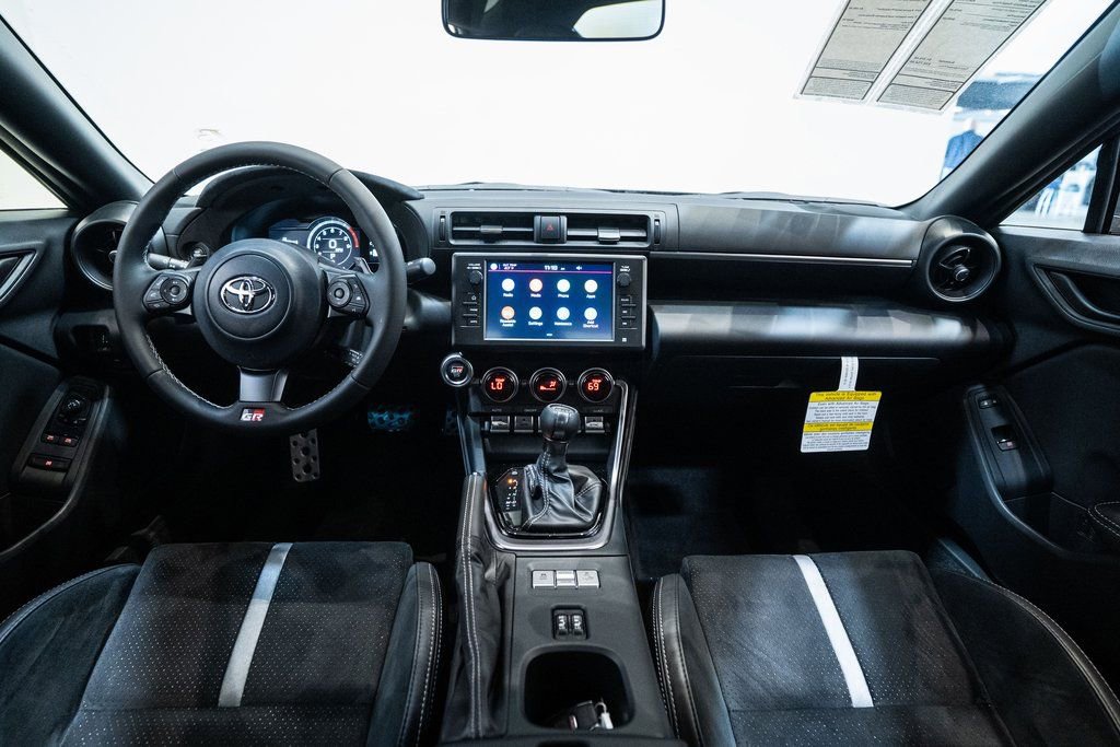 New 2025 Toyota GR86 Premium image 11
