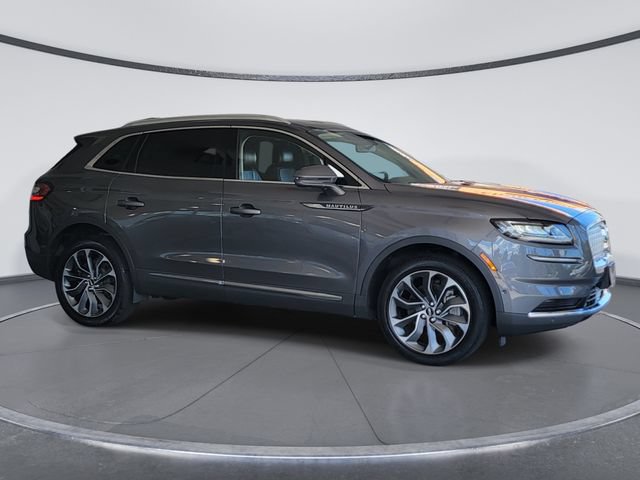 Used 2022 Lincoln Nautilus Reserve w/ Equipment Group 201A AWD/4WD image 2