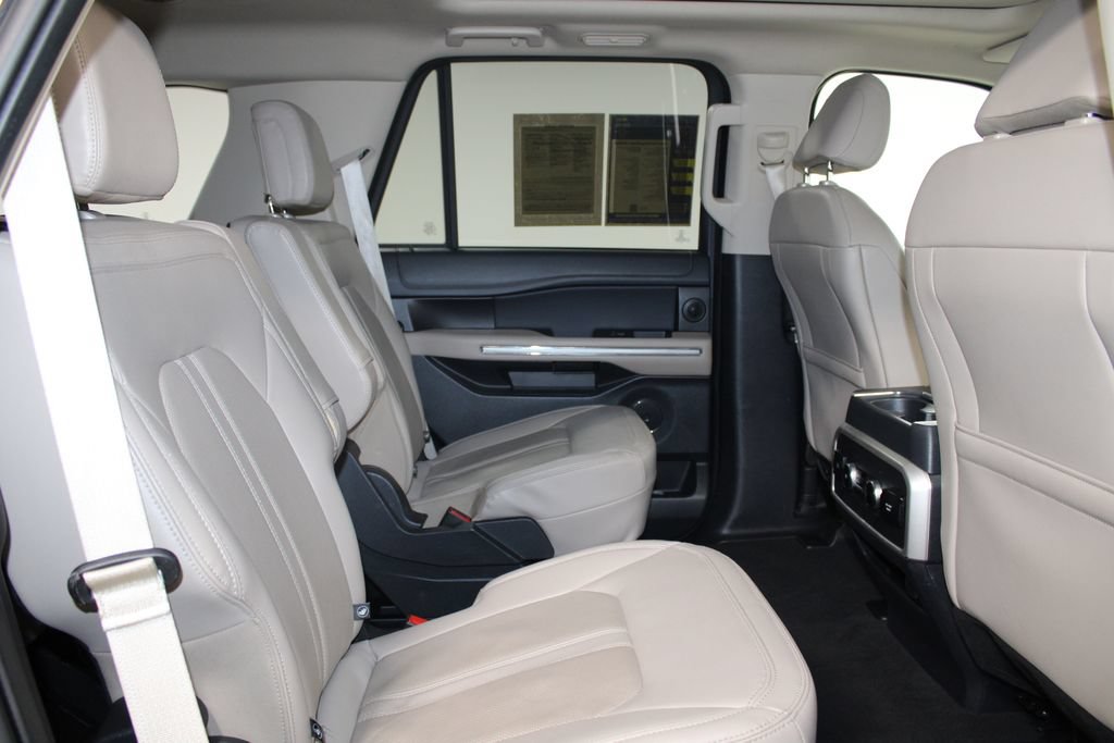 Used 2024 Ford Expedition Limited RWD image 33