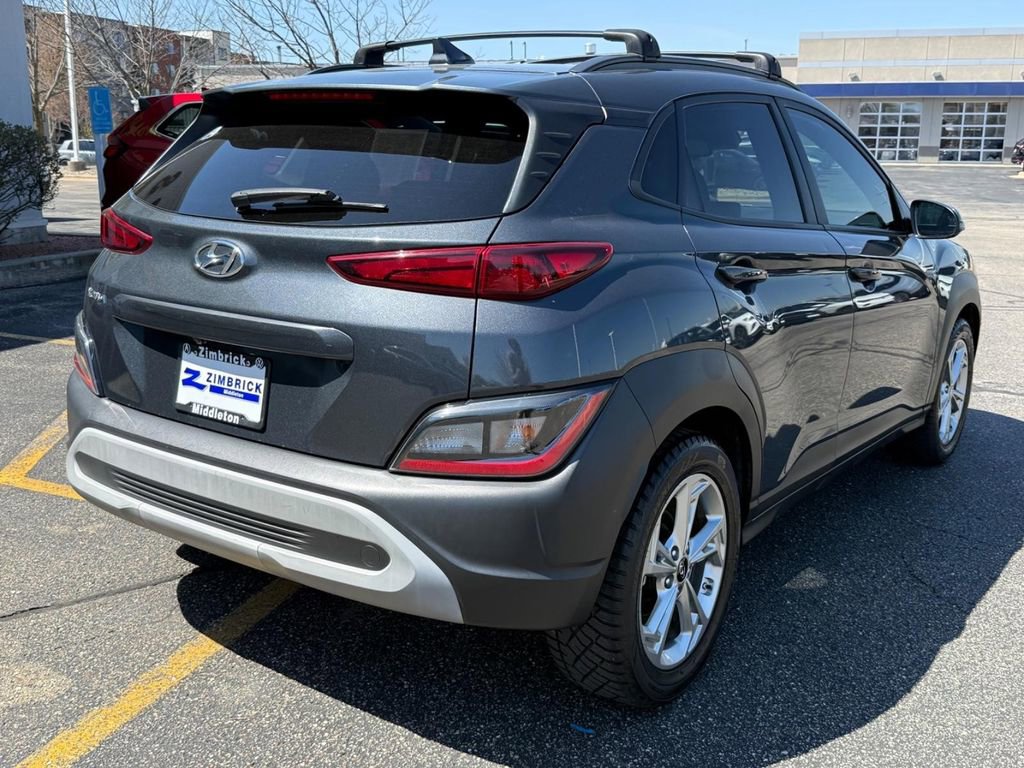 Used 2022 Hyundai Kona SEL FWD image 3