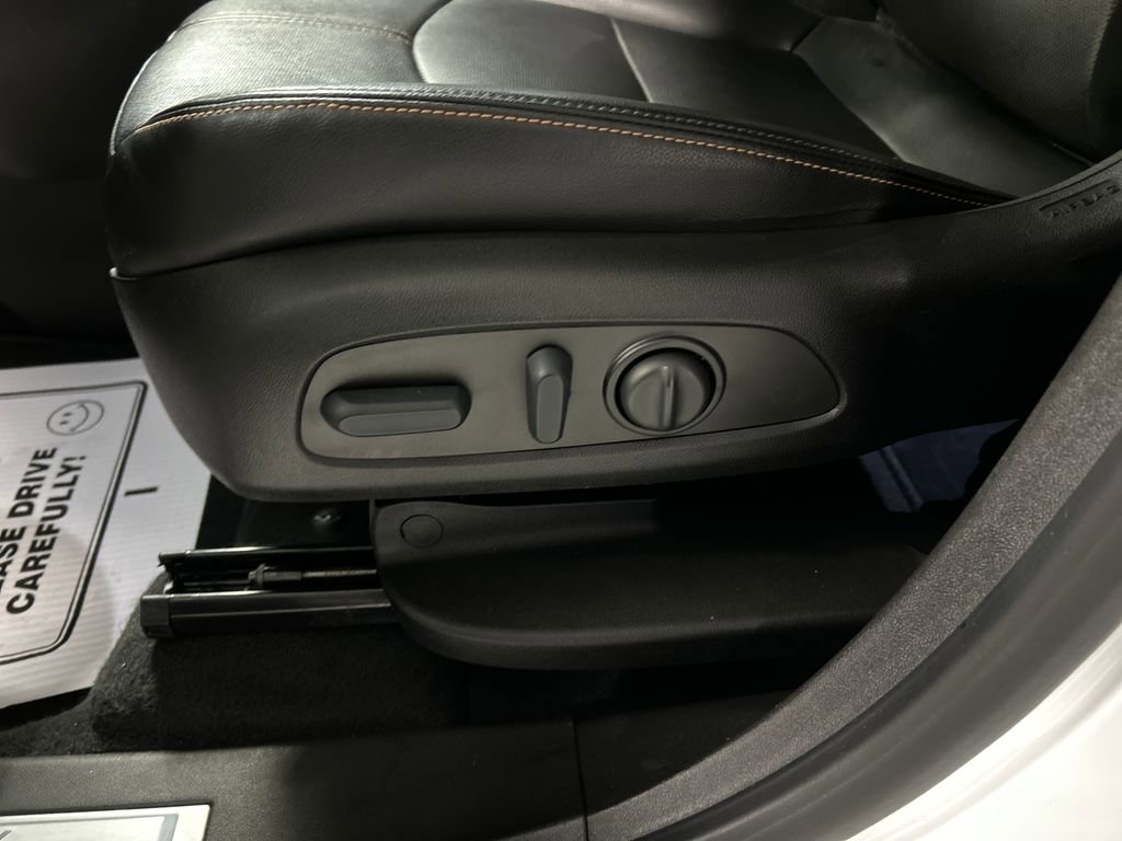 Used 2022 Chevrolet Equinox Premier image 13