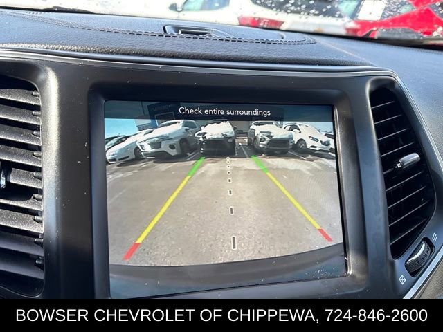 Used 2021 Jeep Cherokee Latitude Lux w/ Comfort/Convenience Group image 14