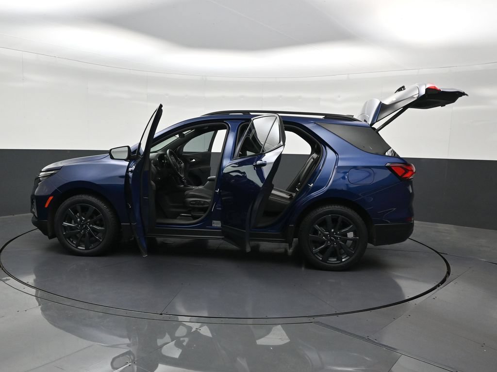 Used 2023 Chevrolet Equinox RS FWD image 39