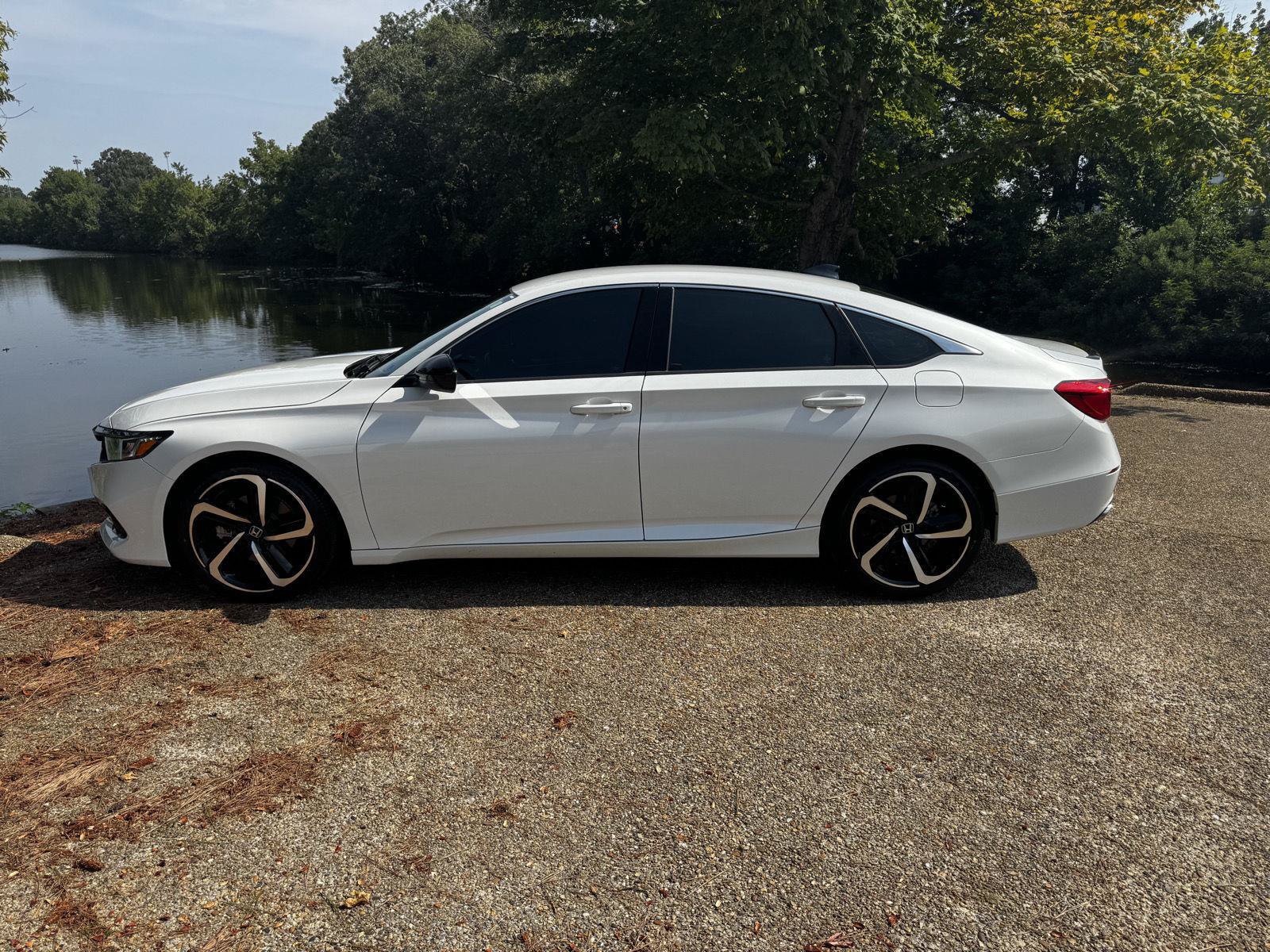 Used 2022 Honda Accord Sport image 10