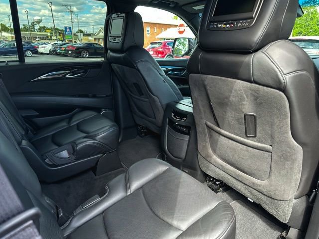 Used 2017 Cadillac Escalade Platinum AWD/4WD image 24