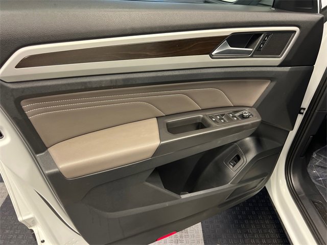 Certified 2023 Volkswagen Atlas SE image 8