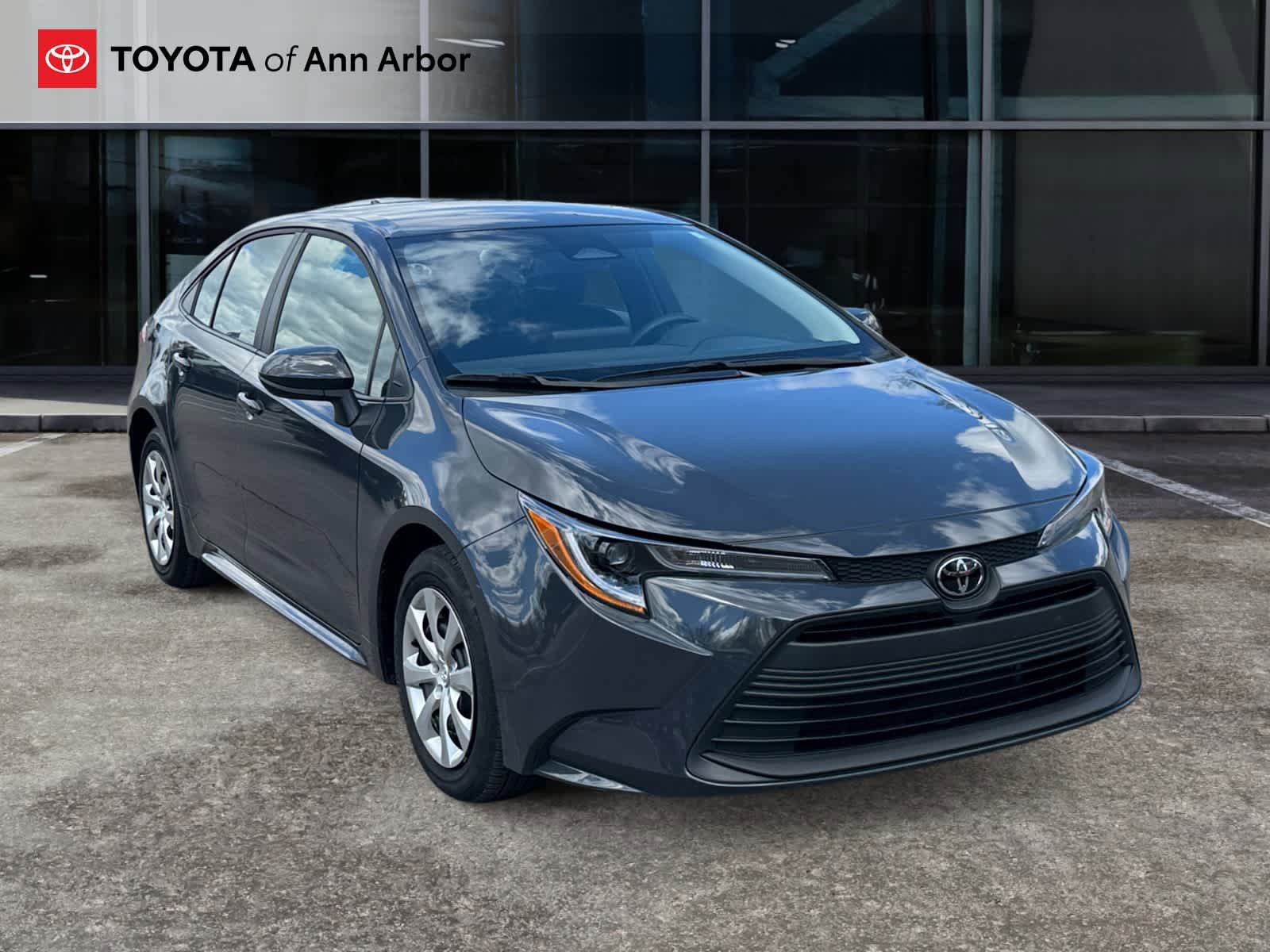 Used 2025 Toyota Corolla LE FWD image 1