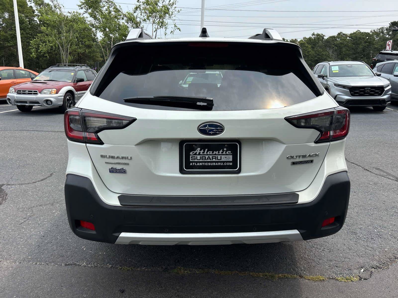 Used 2023 Subaru Outback Touring AWD/4WD image 4