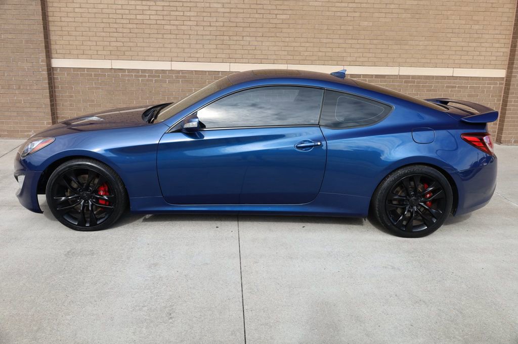 Used 2016 Hyundai Genesis Coupe 3.8 image 3