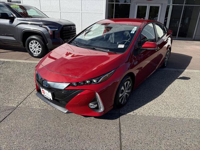 Certified 2021 Toyota Prius Prime Limited FWD image 4