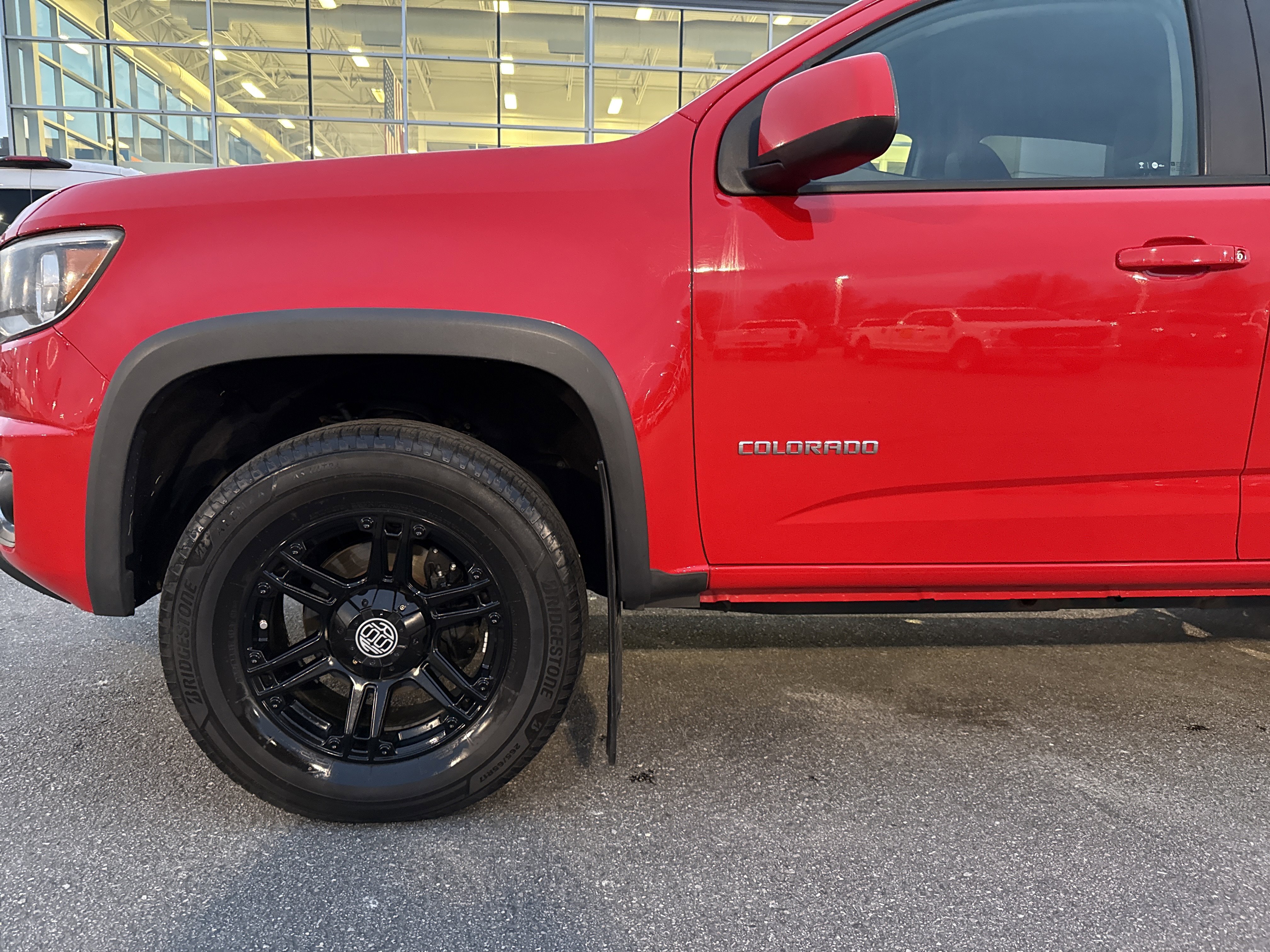 Used 2017 Chevrolet Colorado Z71 image 9
