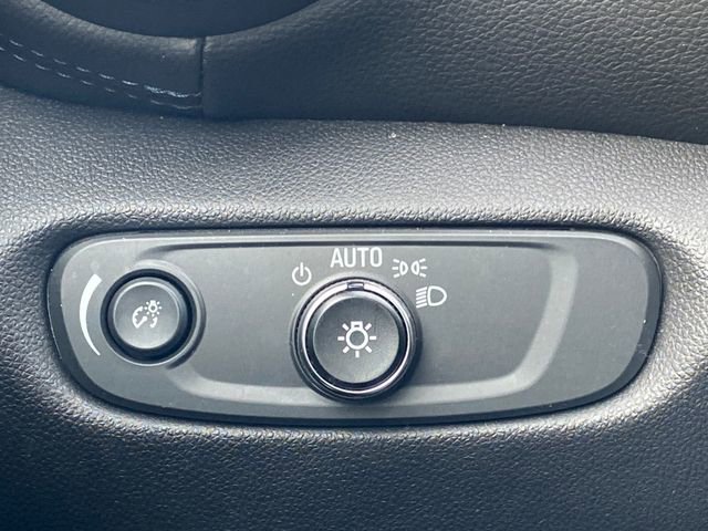 Used 2021 Chevrolet Blazer LT image 25