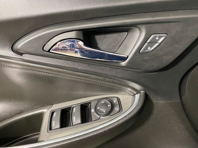 Certified 2021 Chevrolet Malibu LT w/ Leather Package image 13