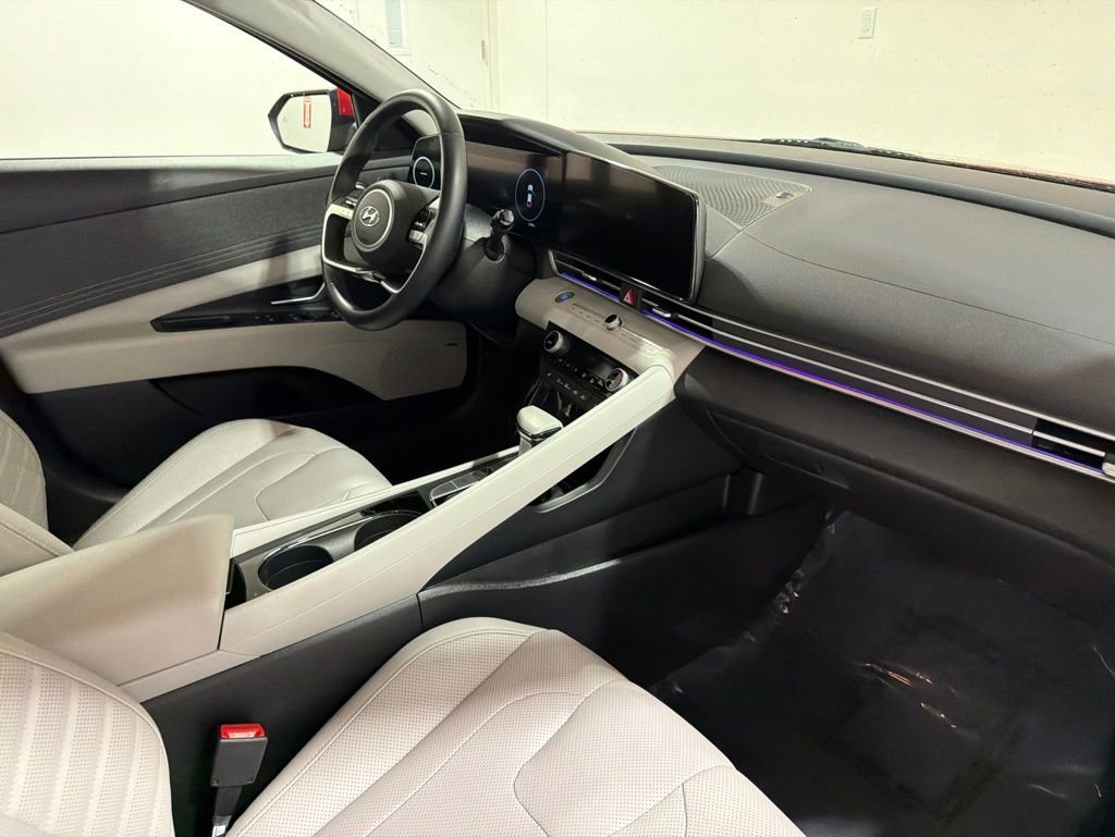 Used 2021 Hyundai Elantra Limited w/ Cargo Package FWD image 23