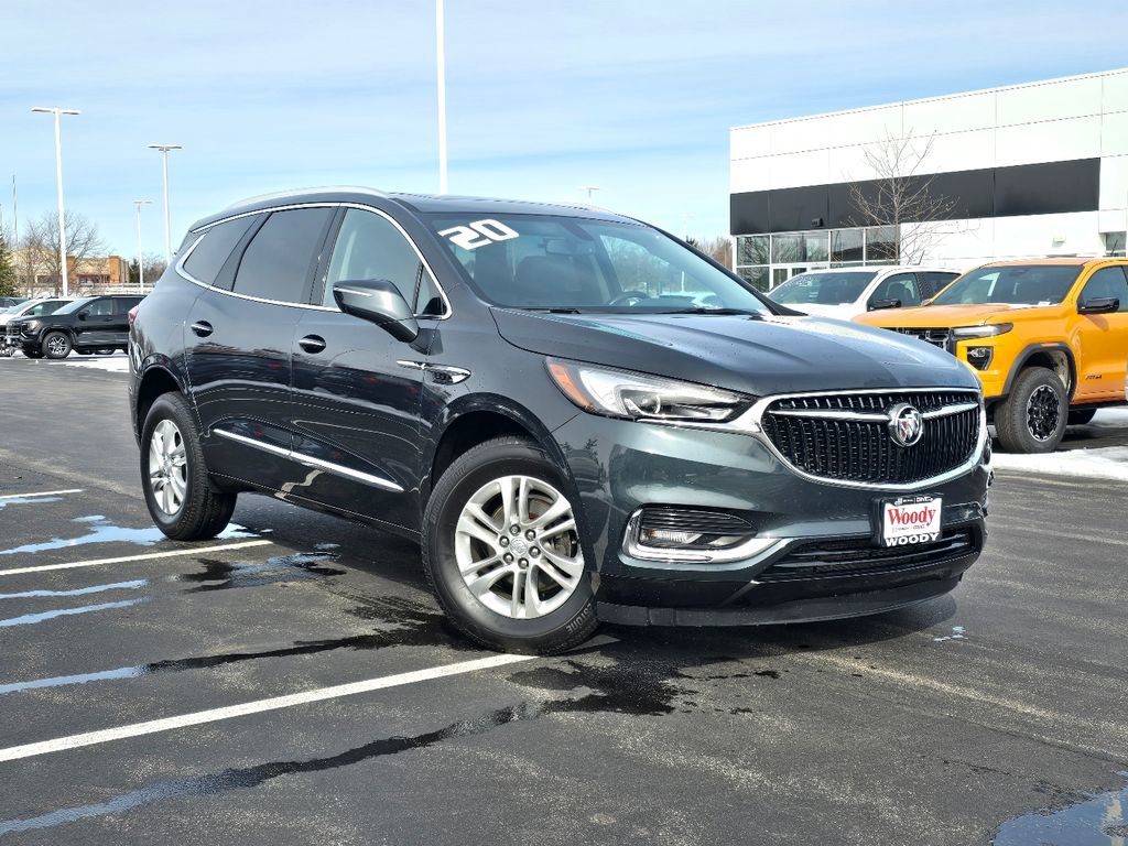 Used 2020 Buick Enclave Essence image 2