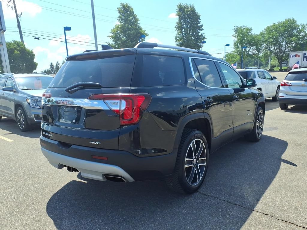 Used 2023 GMC Acadia SLT w/ Technology Package AWD/4WD image 4