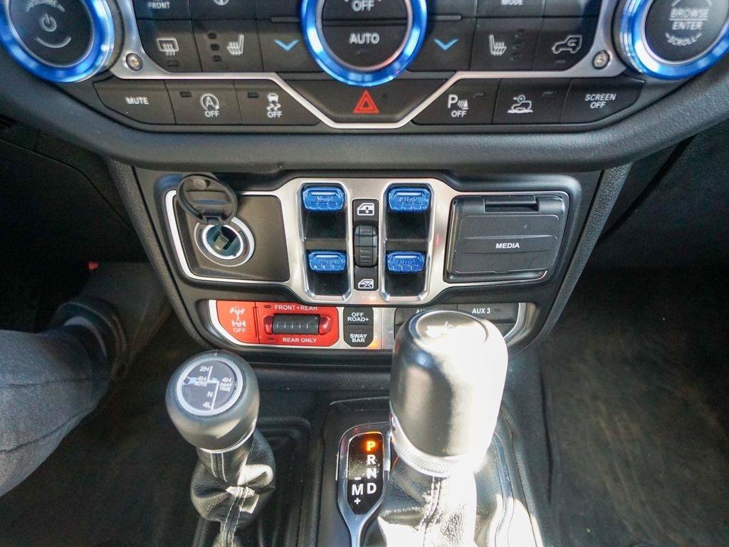 Used 2024 Jeep Wrangler Unlimited Rubicon AWD/4WD image 27