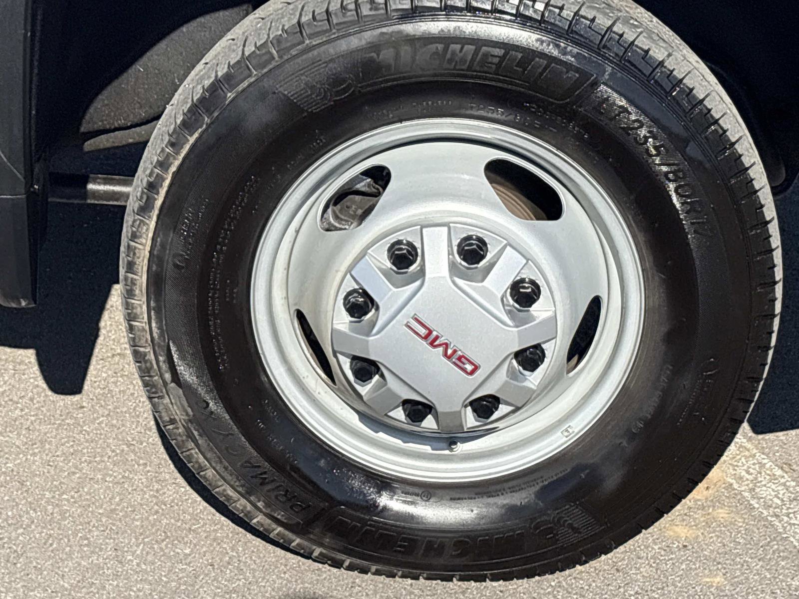 Used 2024 GMC Sierra 3500 Pro w/ Convenience Package image 10