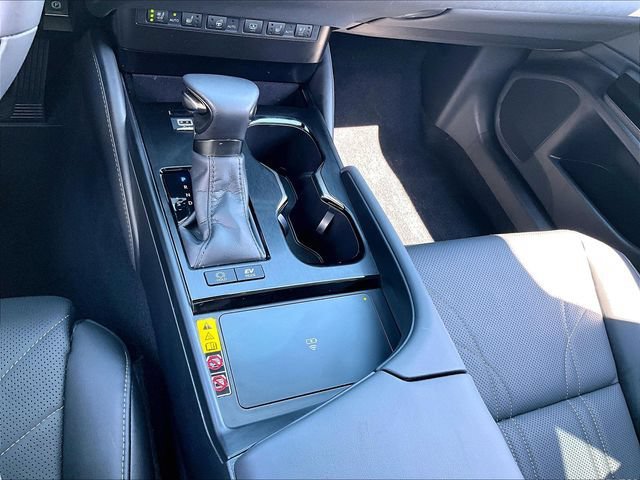 Used 2025 Lexus ES 300h Ultra Luxury w/ Accessory Package (Z2) FWD image 29