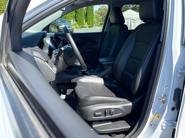 Used 2024 GMC Terrain SLT AWD/4WD image 18