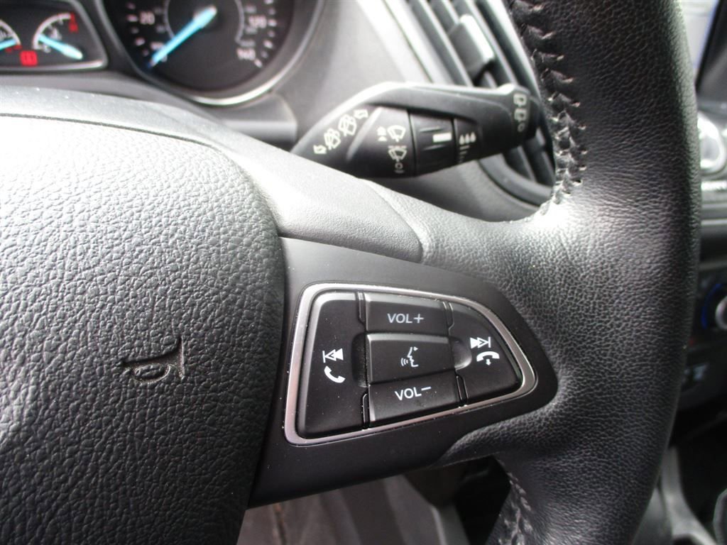 Used 2019 Ford Escape Titanium image 8